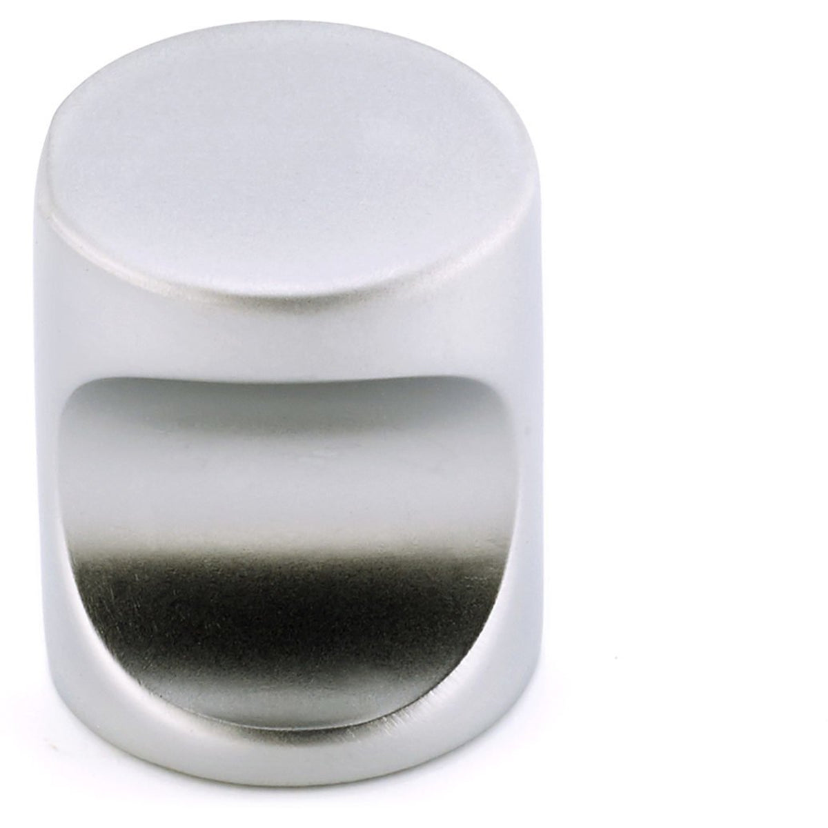 Richelieu 0320 modern cabinet knob in matte chrome
