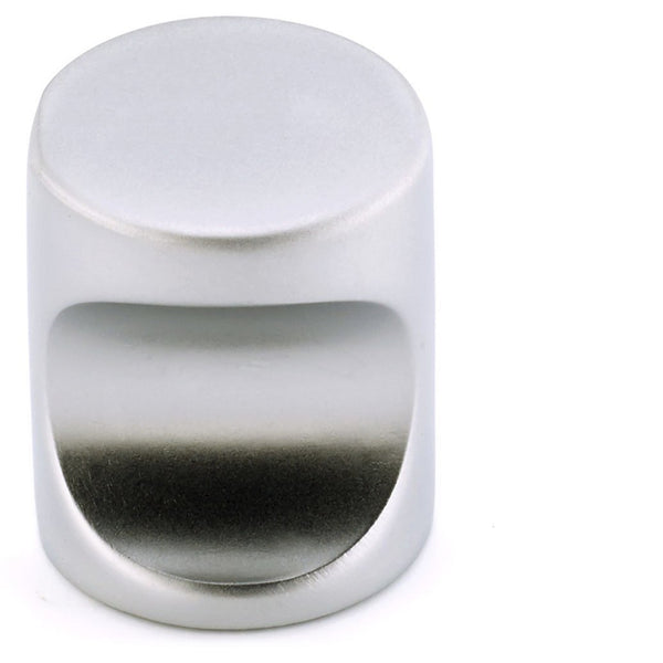 Richelieu 0320 modern cabinet knob in matte chrome