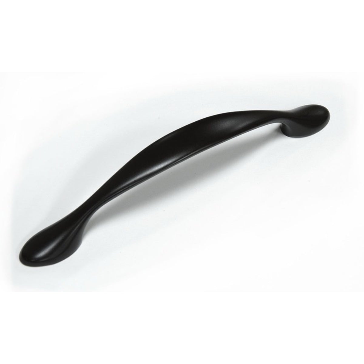 Richelieu 7814 traditional cabinet pull in matte black